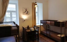 Max Out Apartment